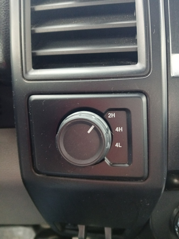 Ford F-150 4WD SuperCab 145" STX 2017