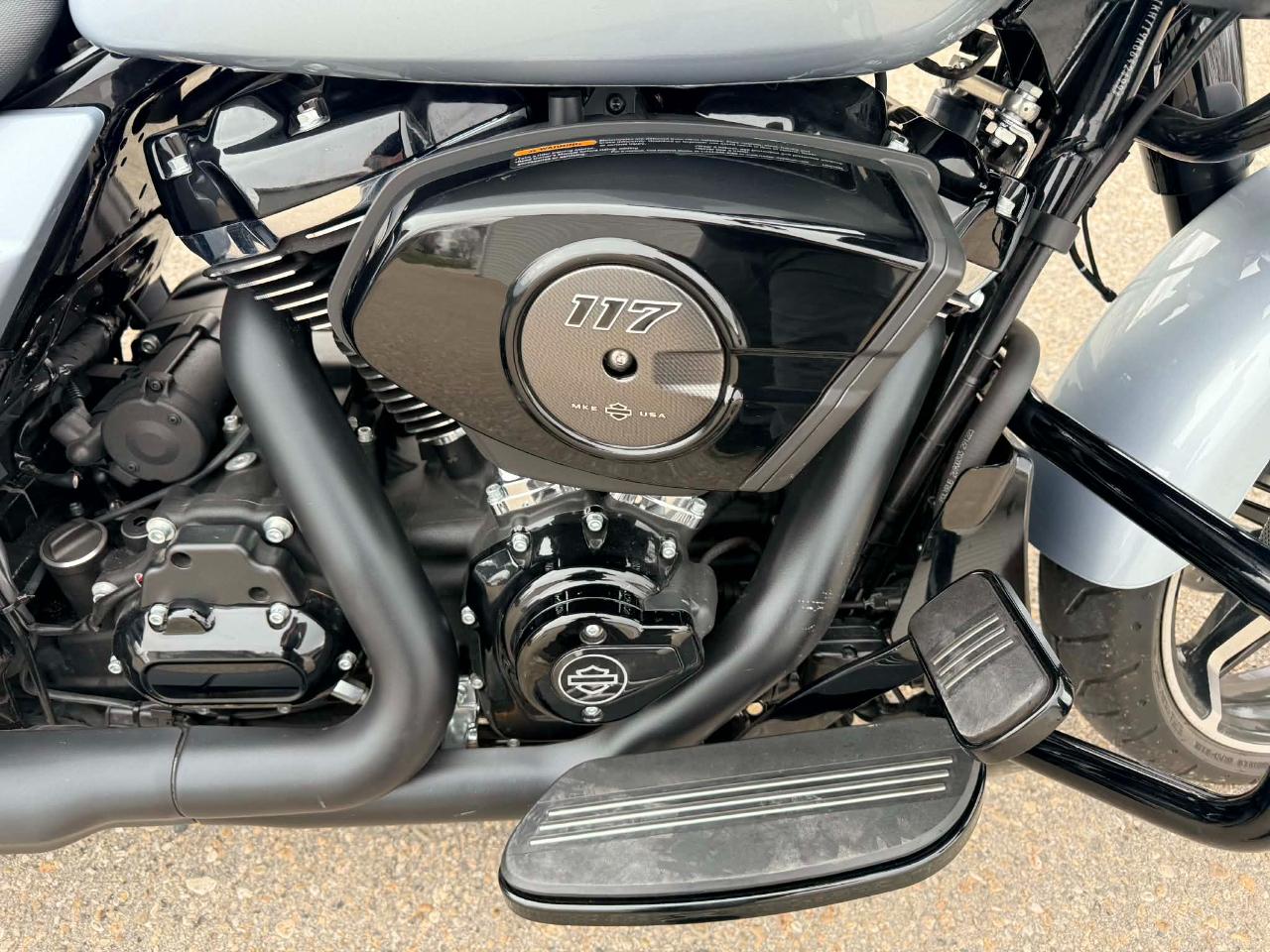 Harley-Davidson FLTRX  2024