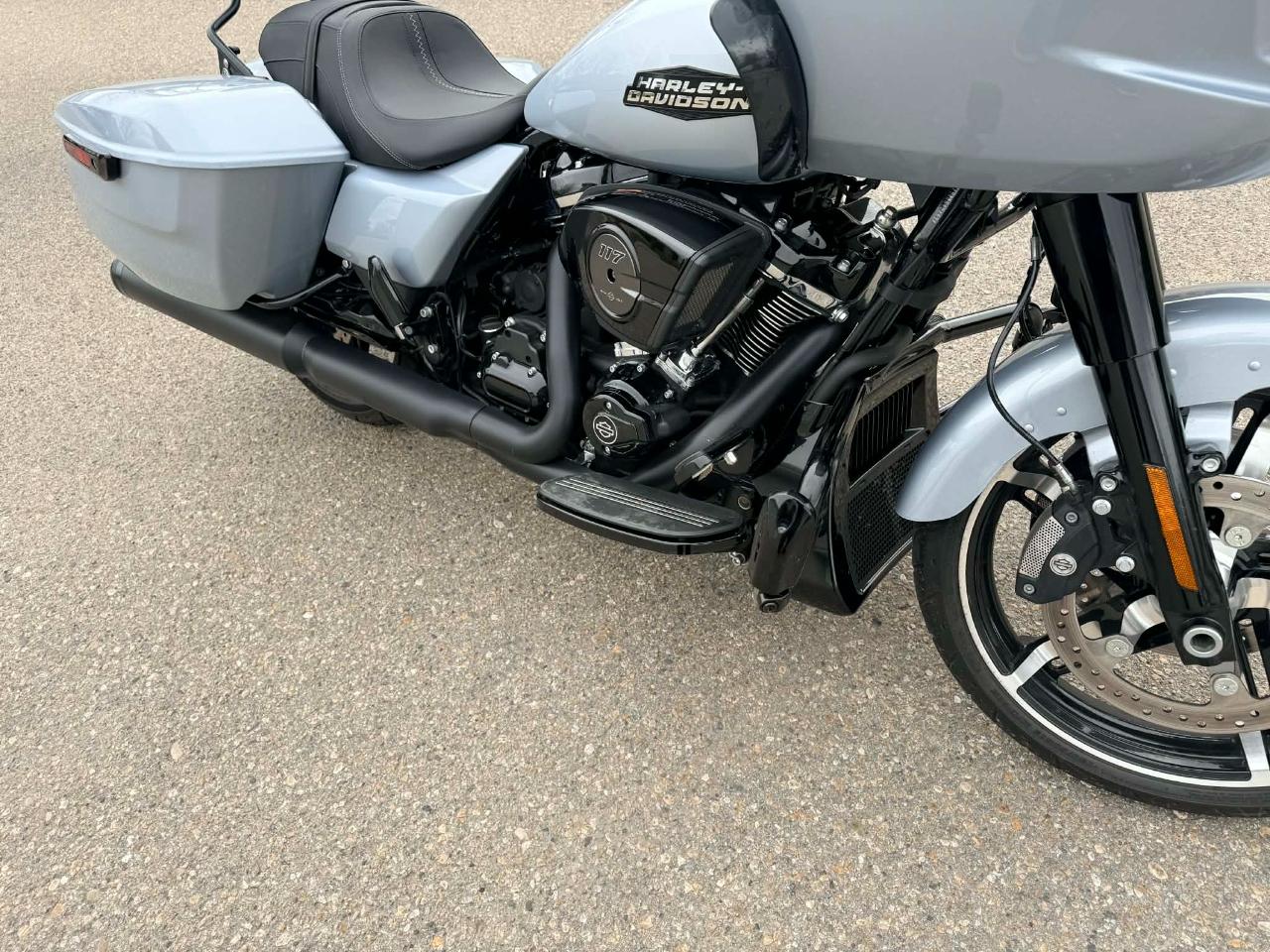 Harley-Davidson FLTRX  2024