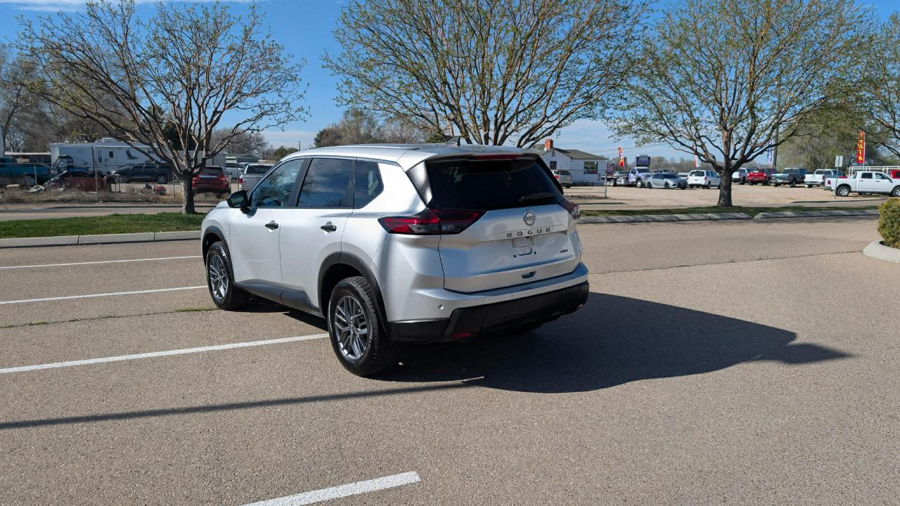 Nissan Rogue  2024