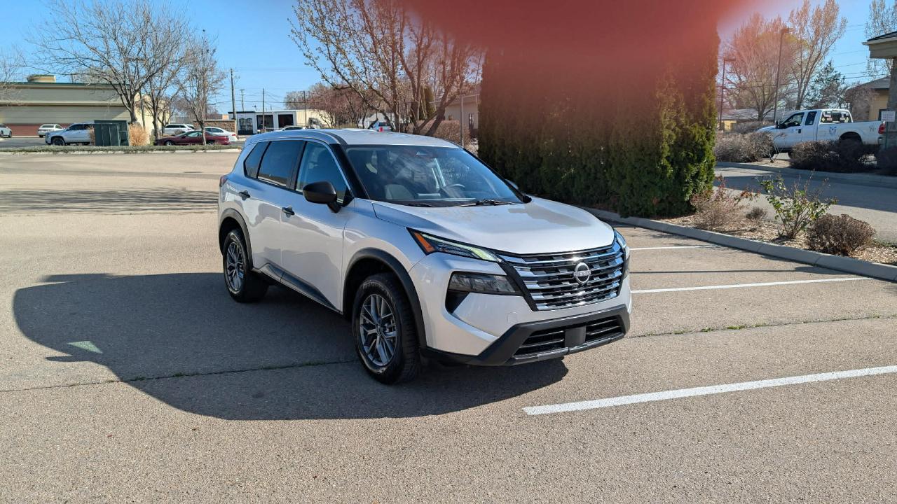 Nissan Rogue  2024