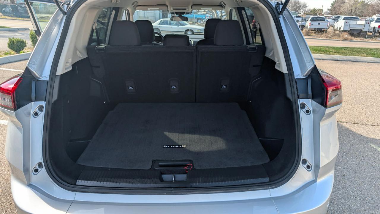 Nissan Rogue  2024