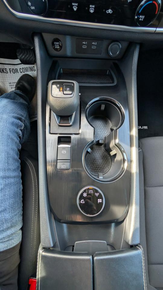 Nissan Rogue  2024