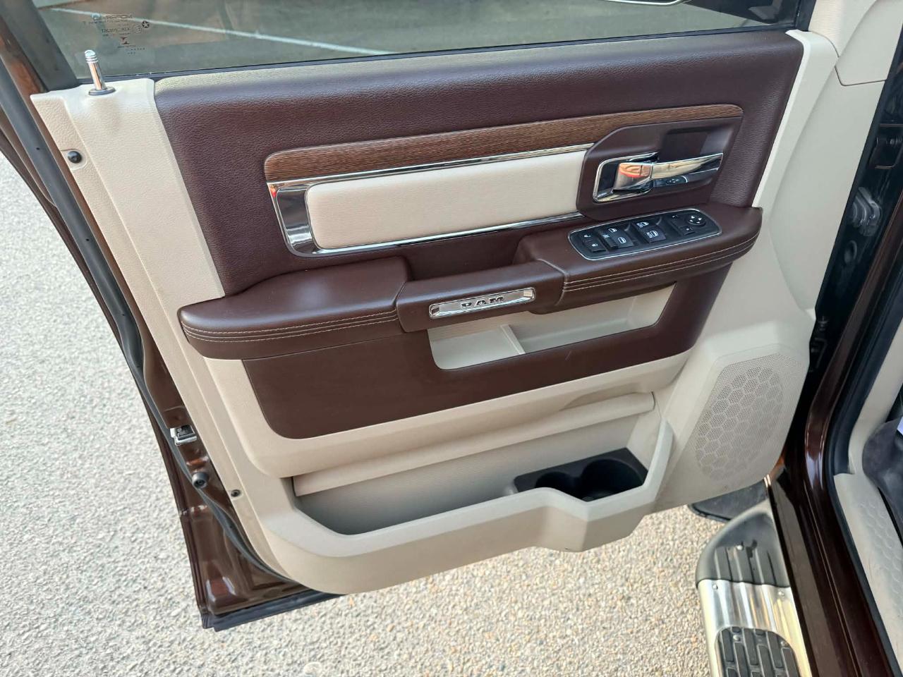 RAM 1500 Laramie 2015