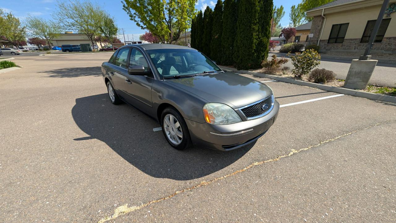 Ford Five Hundred SE 2005
