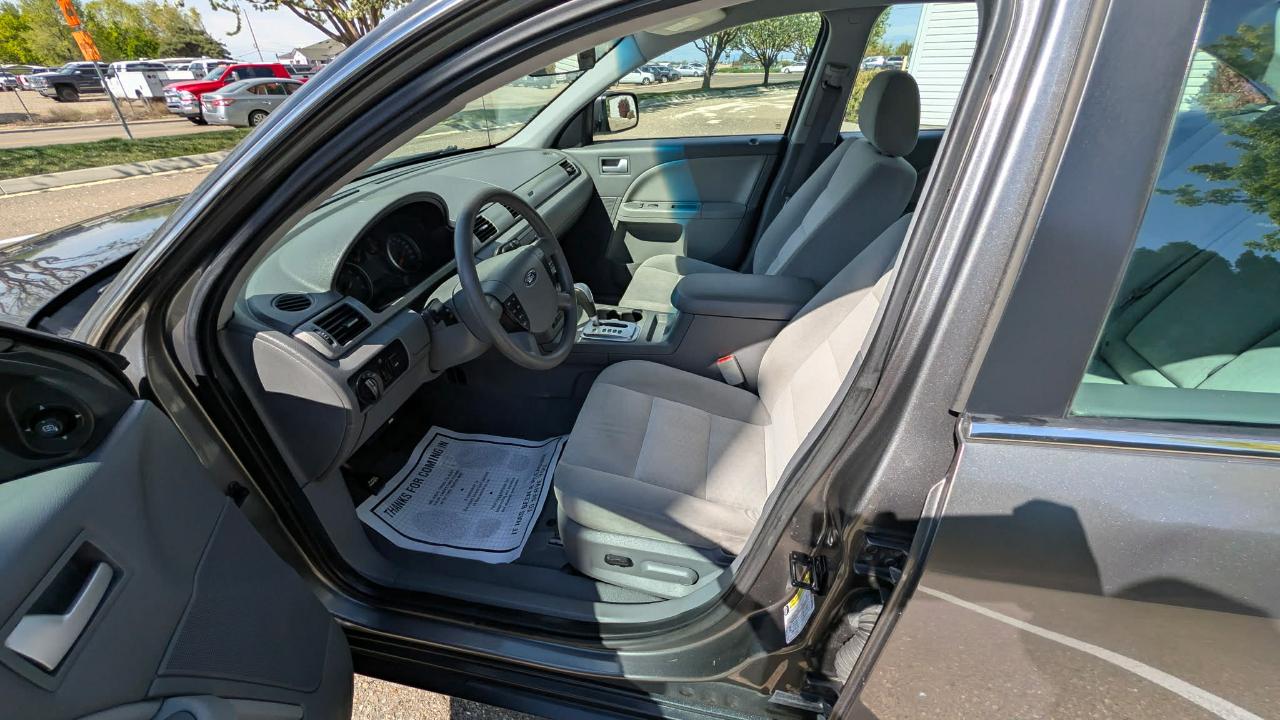 Ford Five Hundred SE 2005