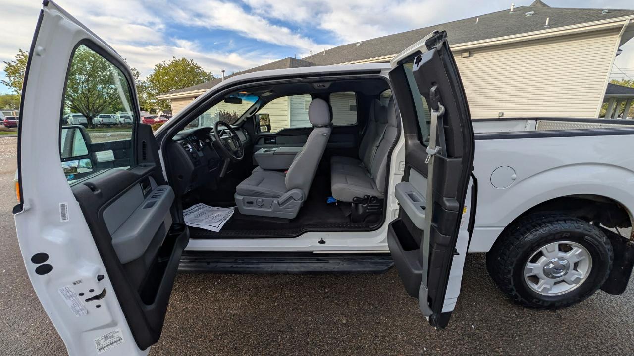 Ford F-150 4WD SuperCab 145" XLT 2012