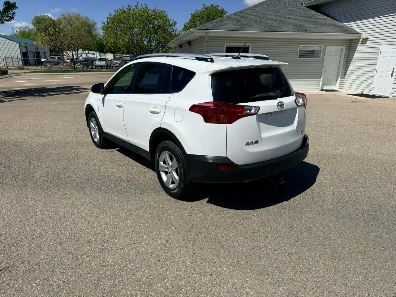 Toyota RAV4  2014