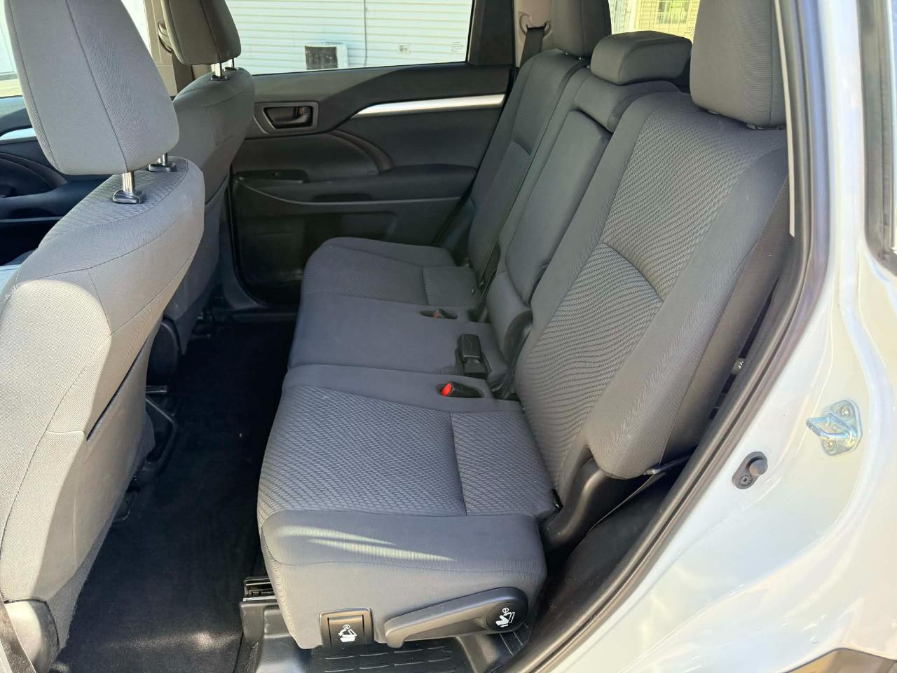 Toyota Highlander LE 2019