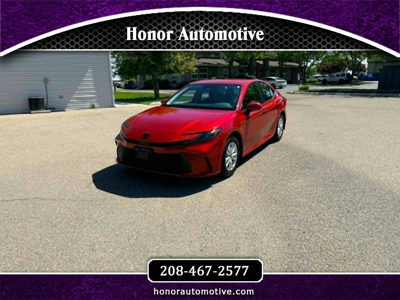 Toyota Camry Hybrid LE 2025