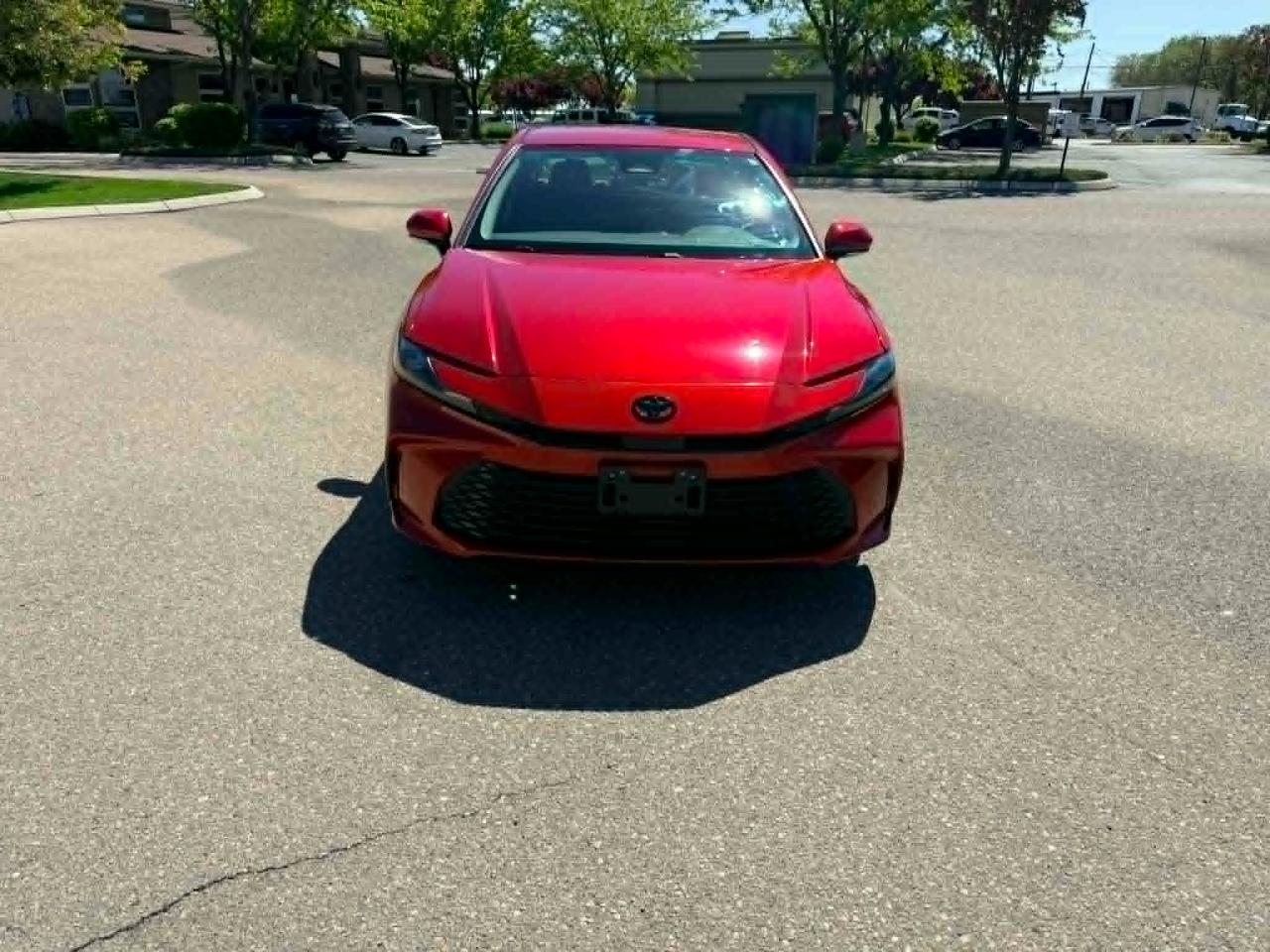Toyota Camry Hybrid LE 2025