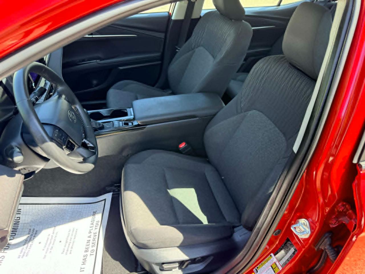 Toyota Camry Hybrid LE 2025