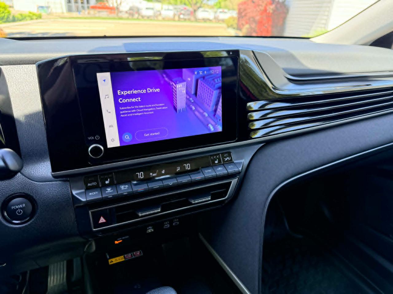 Toyota Camry Hybrid LE 2025