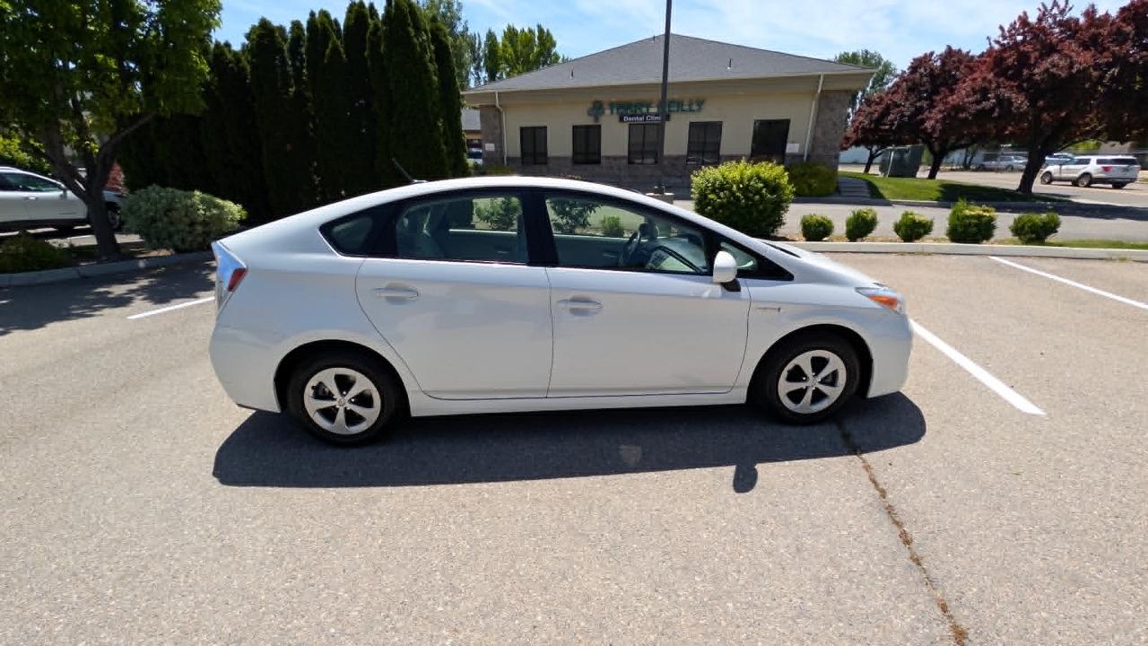 Toyota Prius 4-Door Liftback 2013