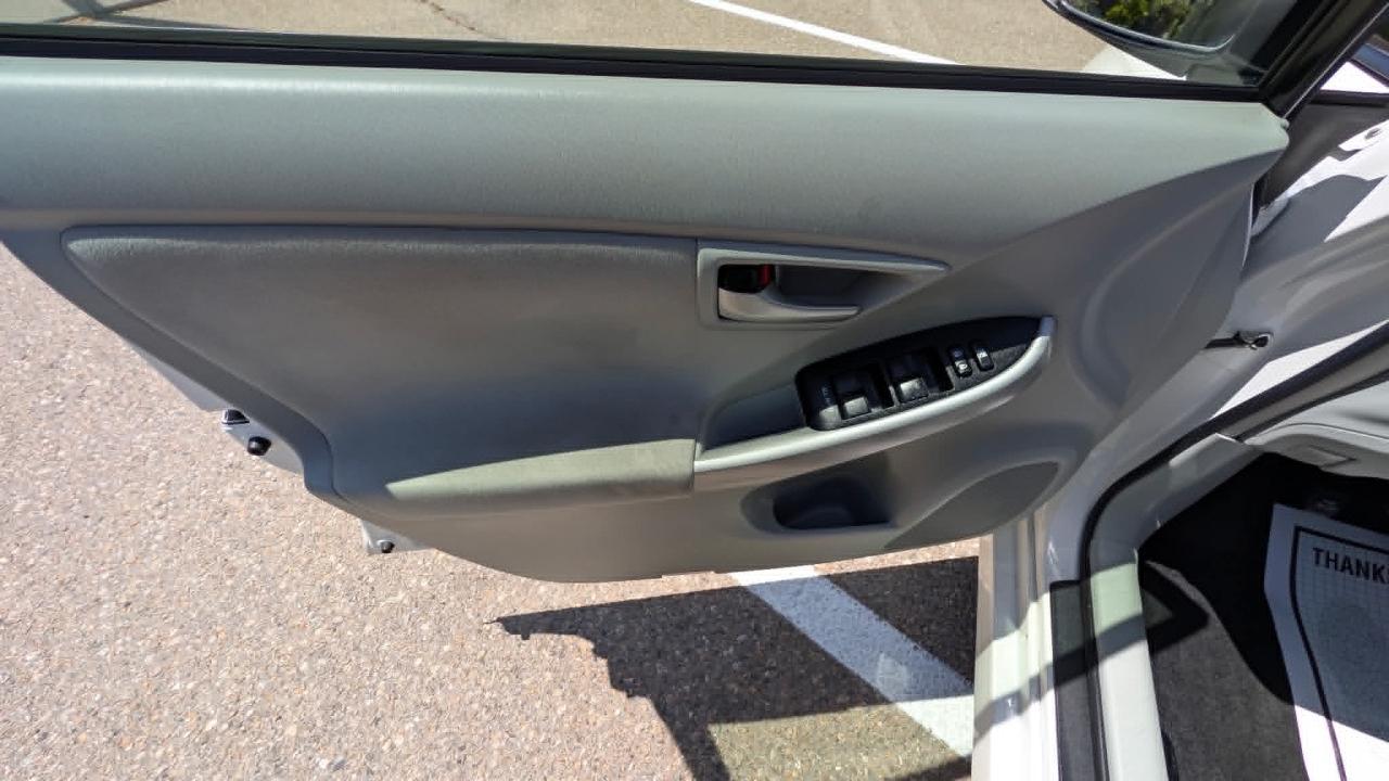 Toyota Prius 4-Door Liftback 2013