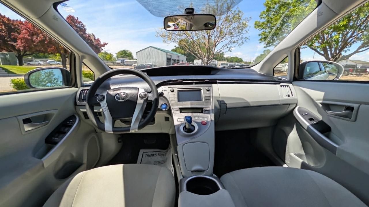 Toyota Prius 4-Door Liftback 2013