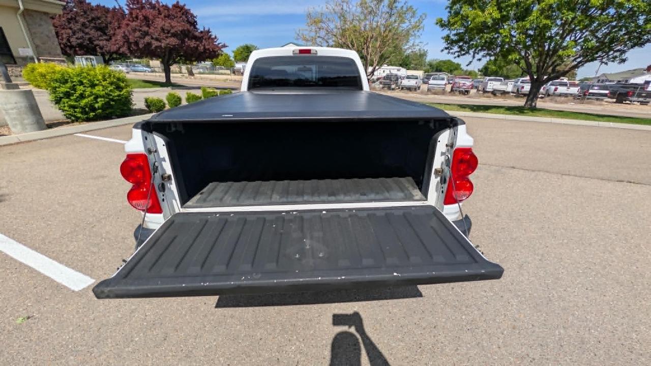 Dodge Dakota SLT 2011
