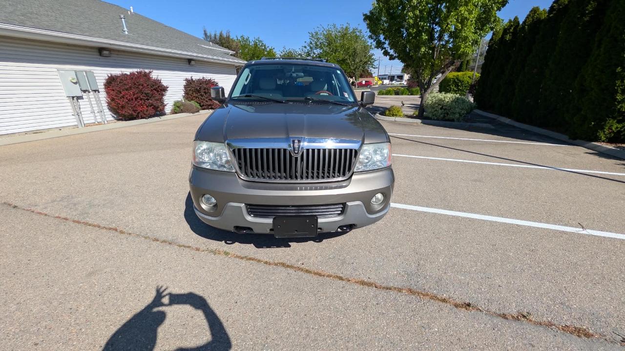 Lincoln Navigator 4dr 4WD Luxury 2004