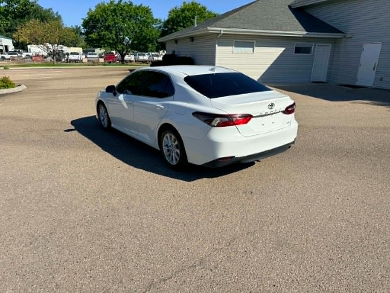 Toyota Camry  2021