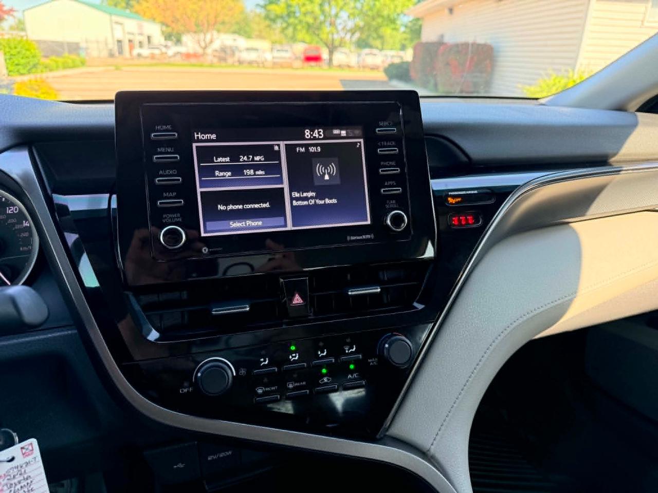 Toyota Camry  2021