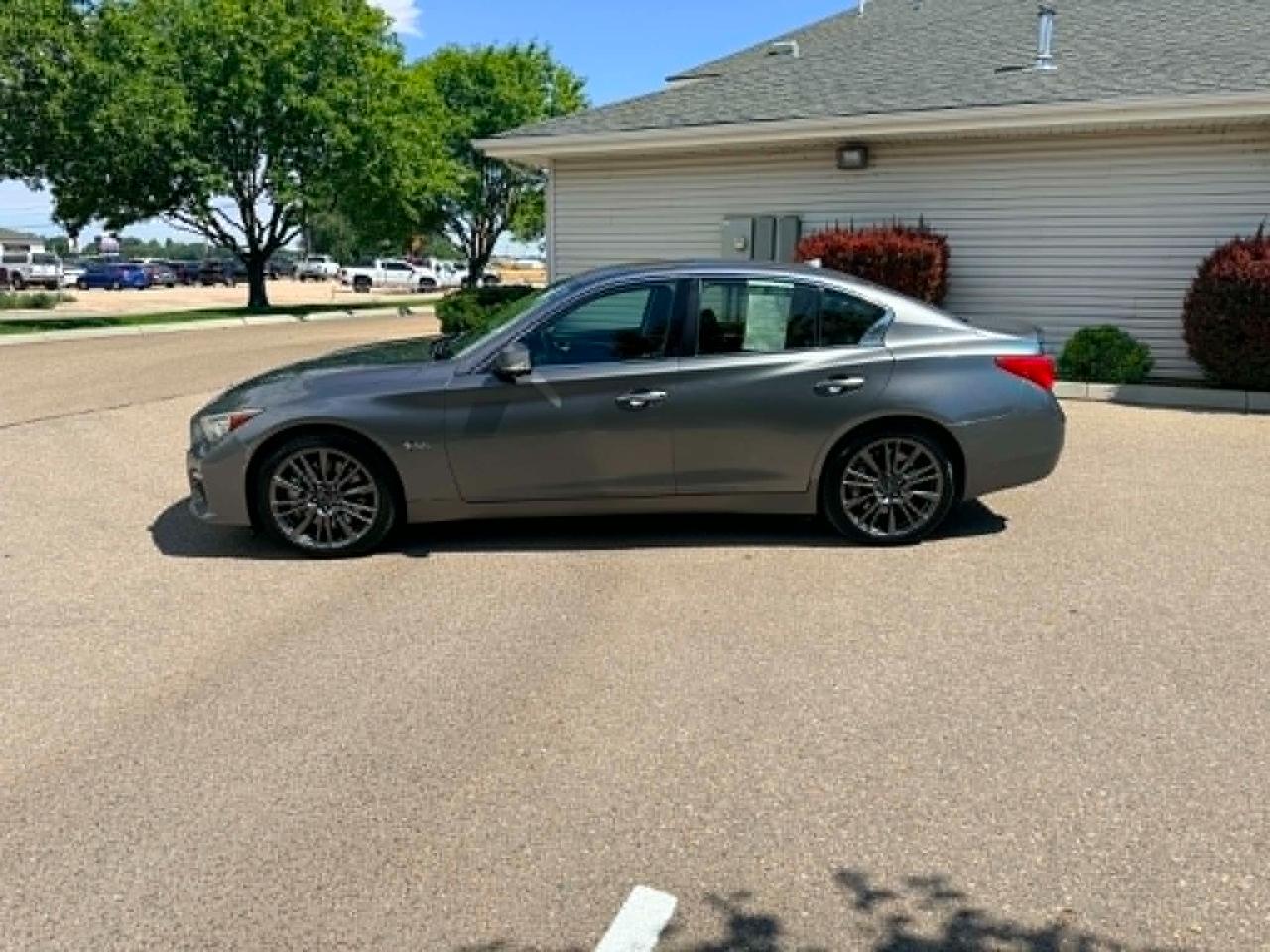 Infiniti Q50 Red Sport 400 2016