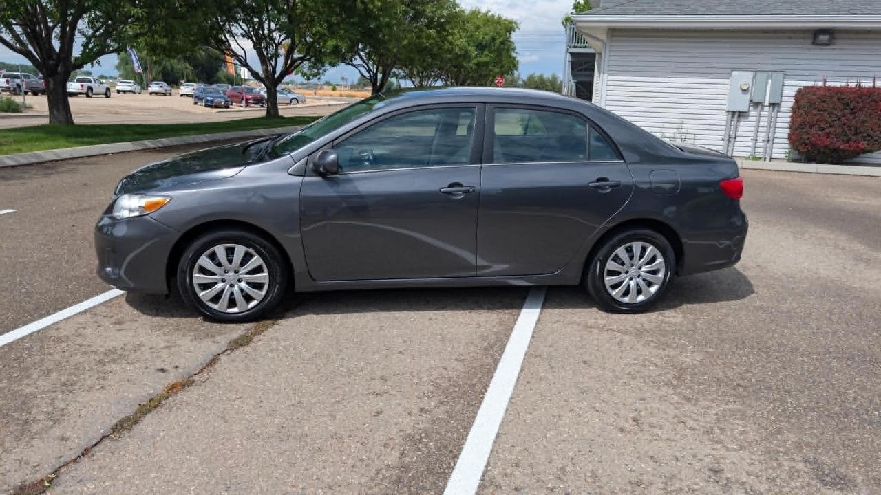 Toyota Corolla Base 2013