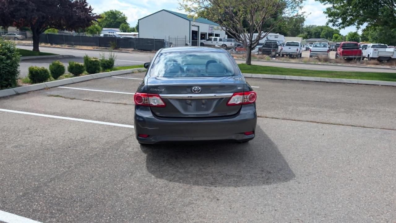Toyota Corolla Base 2013