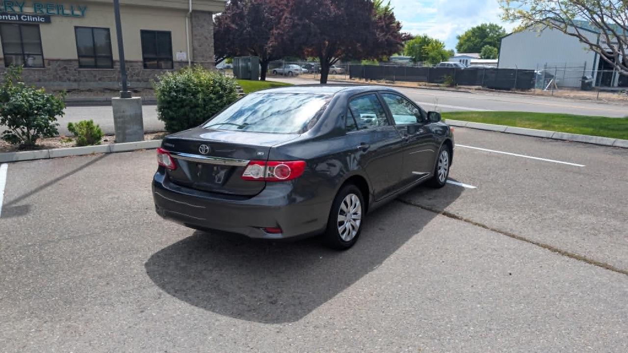 Toyota Corolla Base 2013
