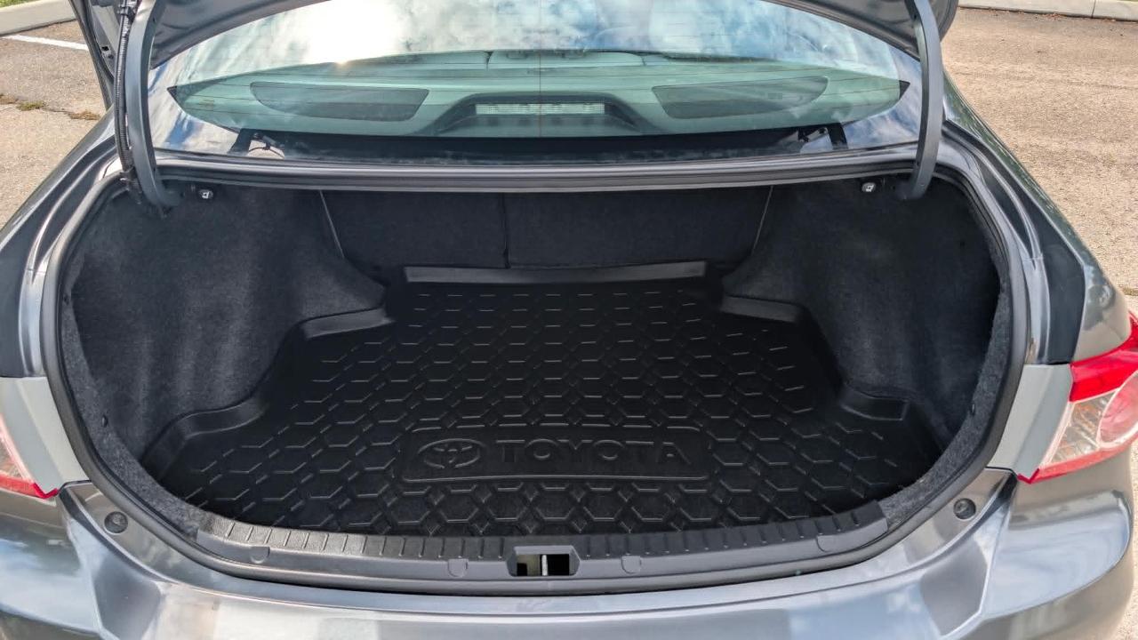 Toyota Corolla Base 2013