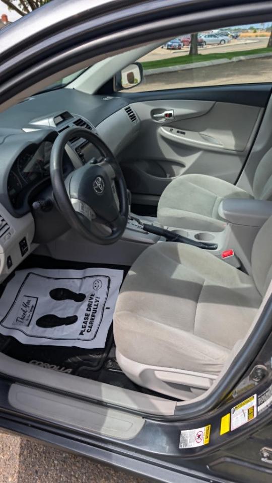 Toyota Corolla Base 2013