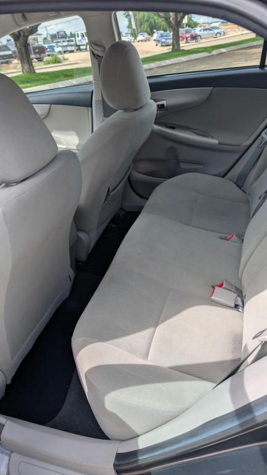 Toyota Corolla Base 2013