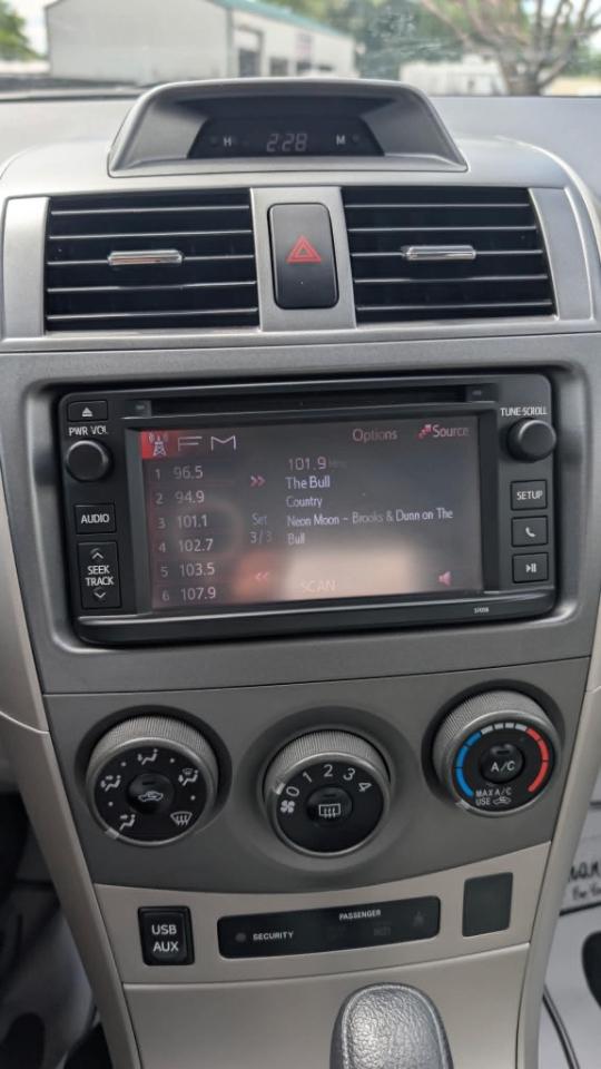 Toyota Corolla Base 2013