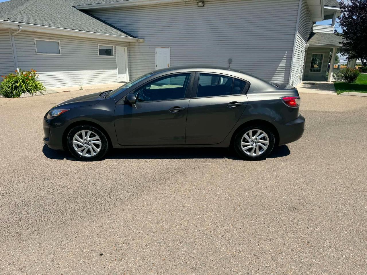 Mazda MAZDA3 i 2013