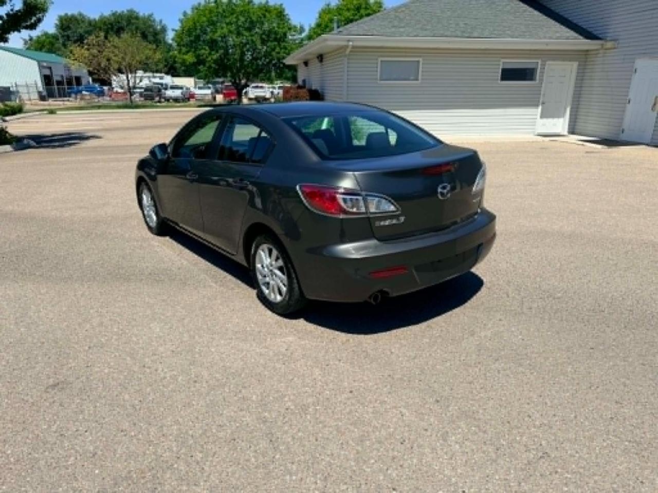 Mazda MAZDA3 i 2013