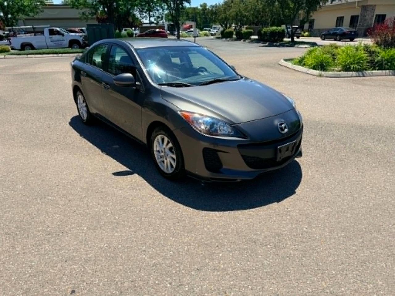 Mazda MAZDA3 i 2013