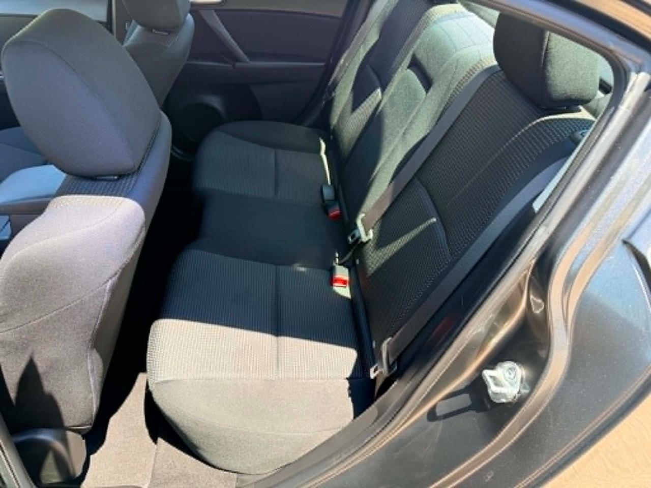 Mazda MAZDA3 i 2013