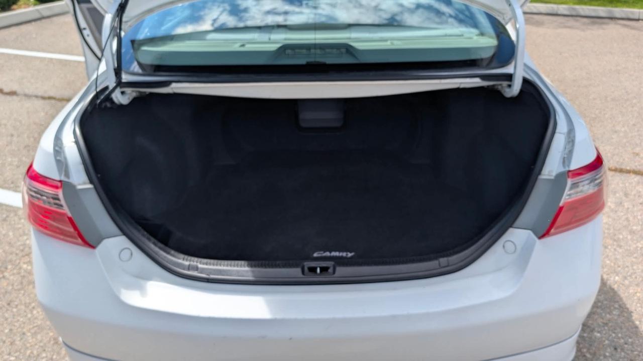 Toyota Camry 4dr Sdn I4 Auto SE (Natl) 2009