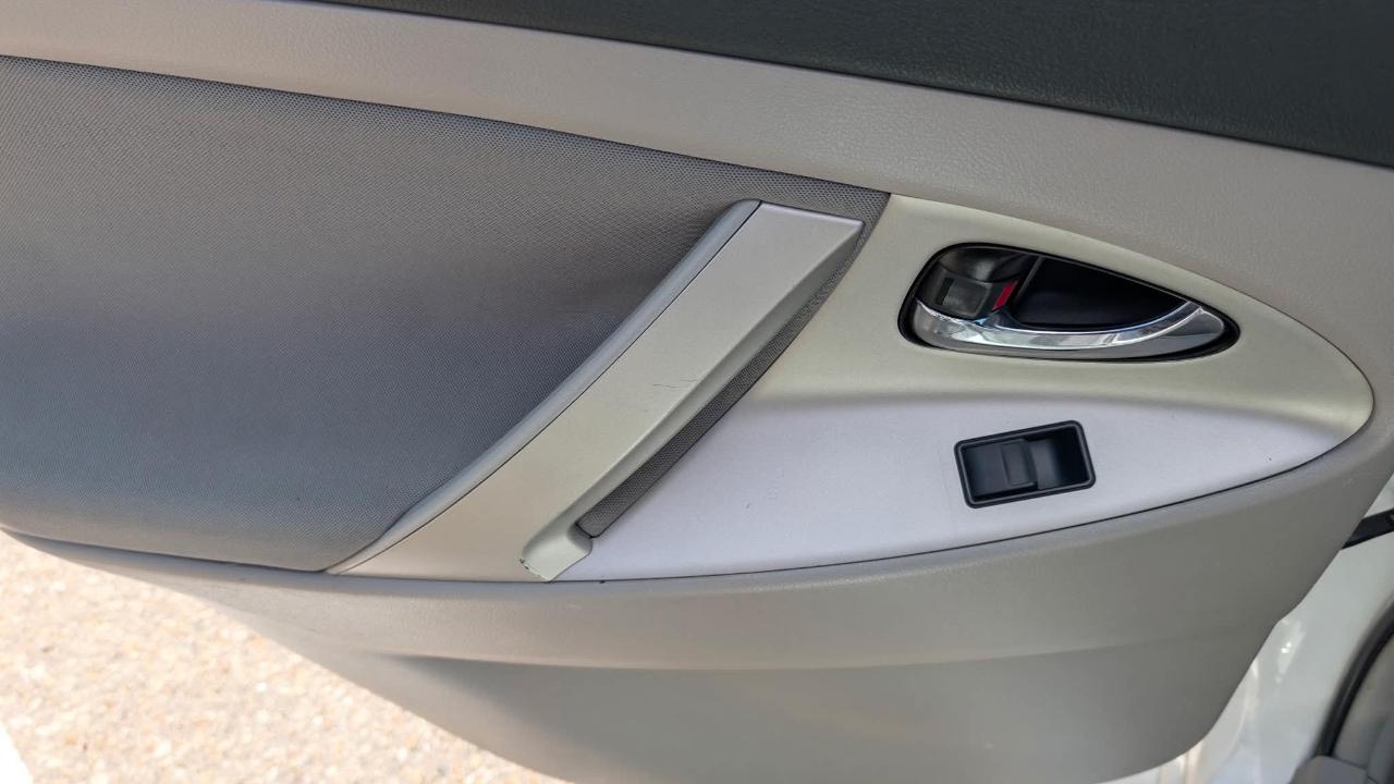 Toyota Camry 4dr Sdn I4 Auto SE (Natl) 2009