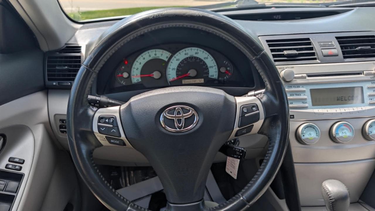 Toyota Camry 4dr Sdn I4 Auto SE (Natl) 2009