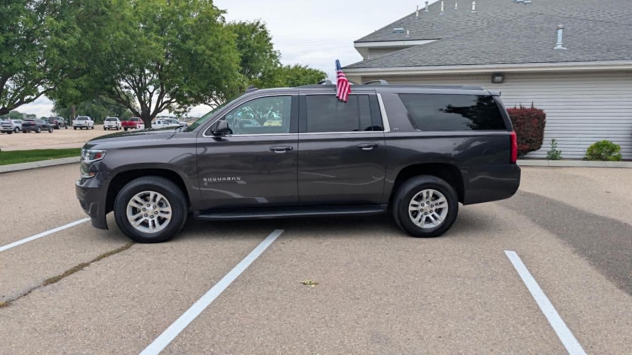 Chevrolet Suburban  2017