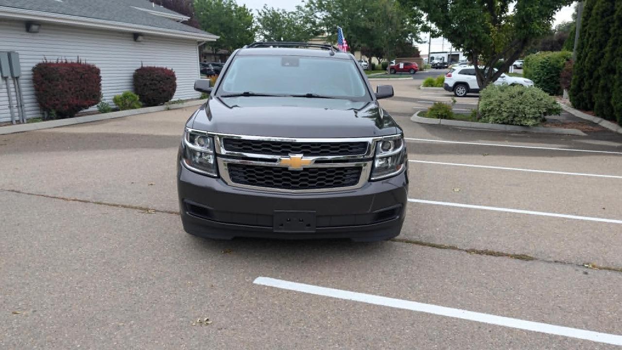 Chevrolet Suburban  2017