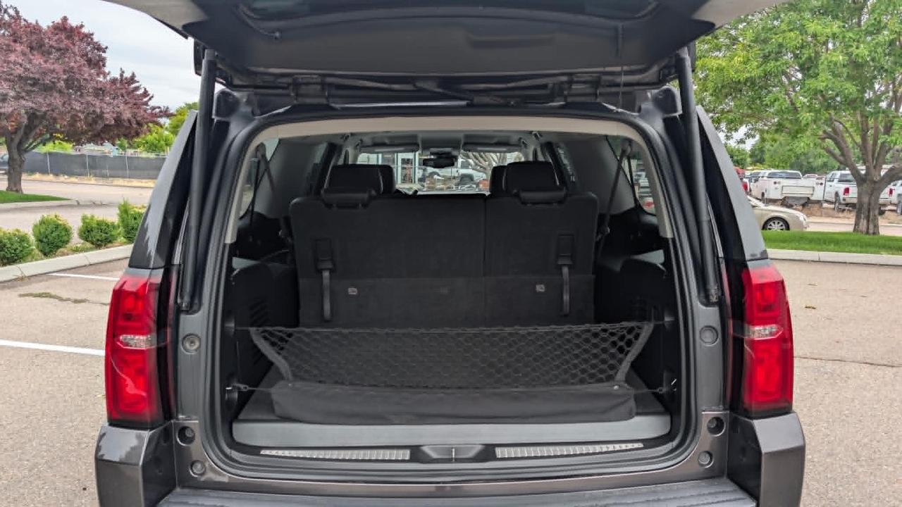 Chevrolet Suburban  2017