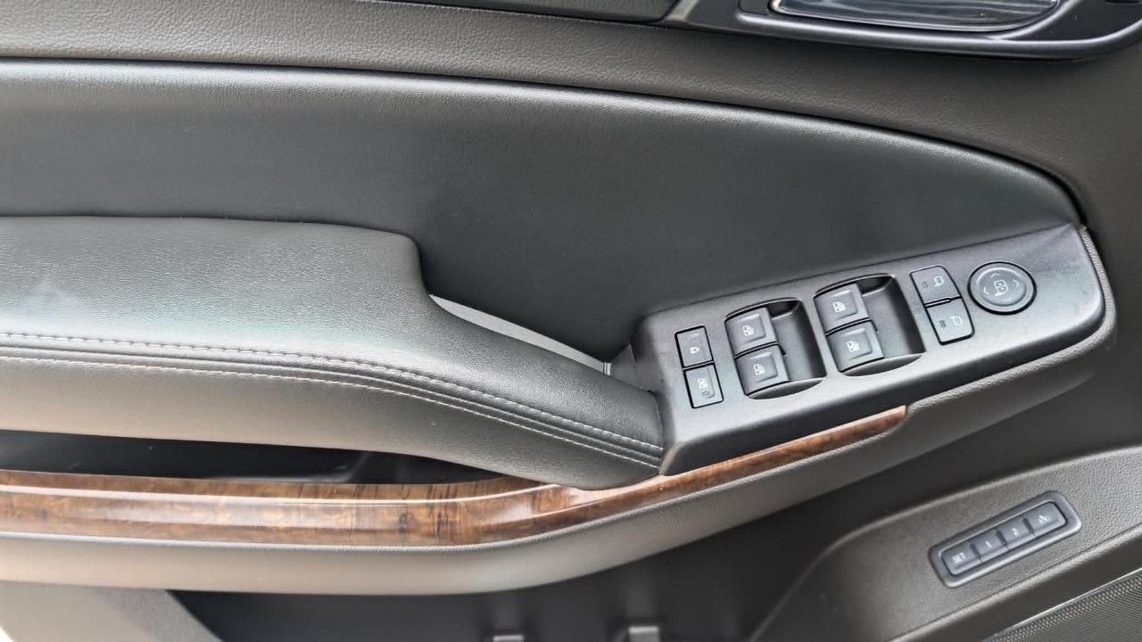 Chevrolet Suburban  2017