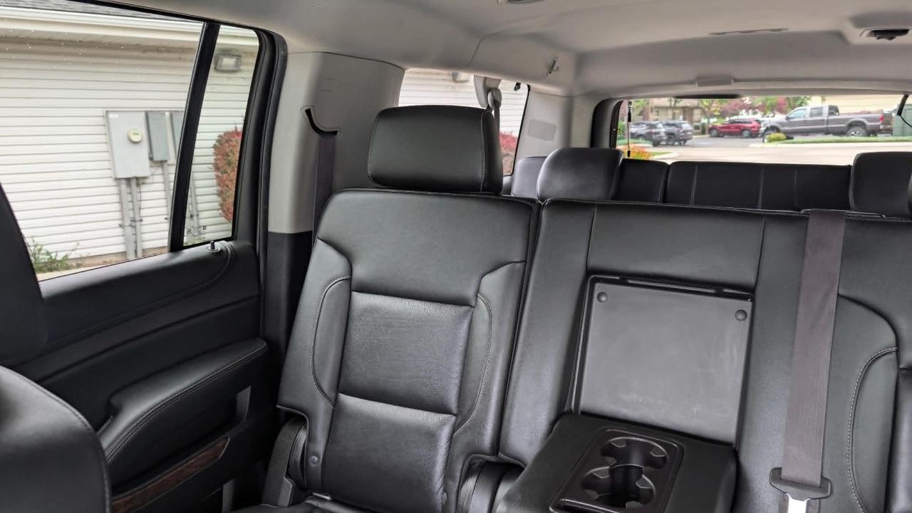 Chevrolet Suburban  2017
