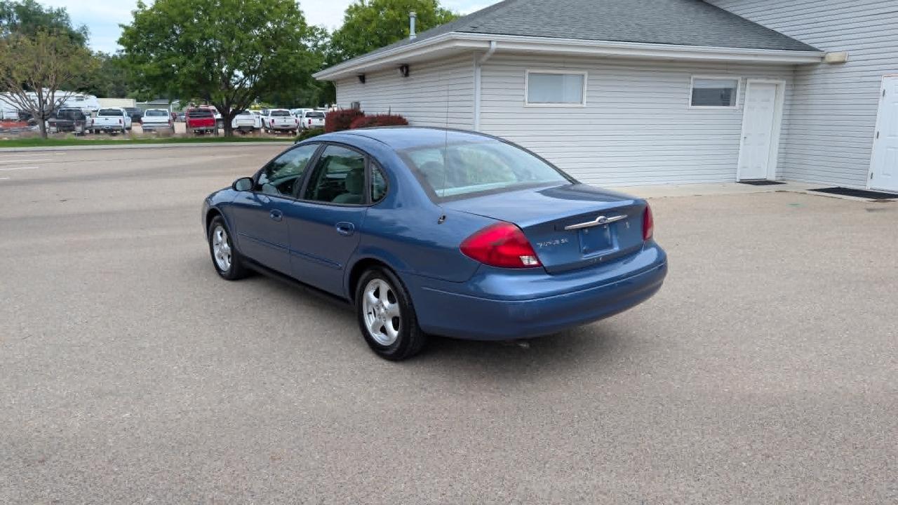 Ford Taurus SE 2002