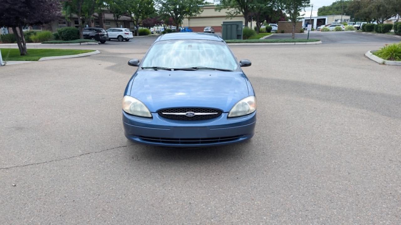 Ford Taurus SE 2002