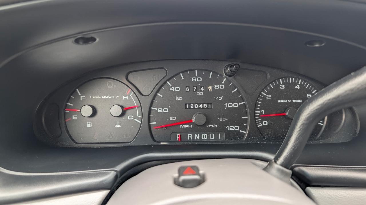 Ford Taurus SE 2002