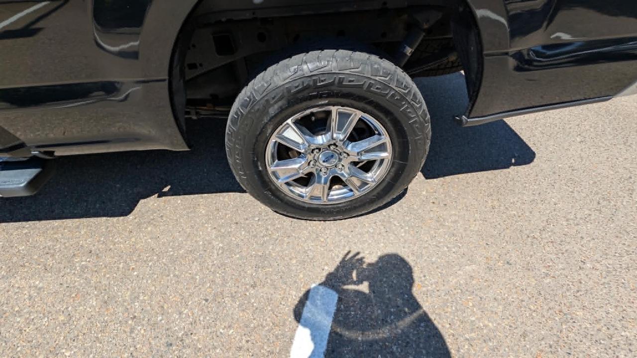 Ford F-150 4WD SuperCrew 145" XLT 2017