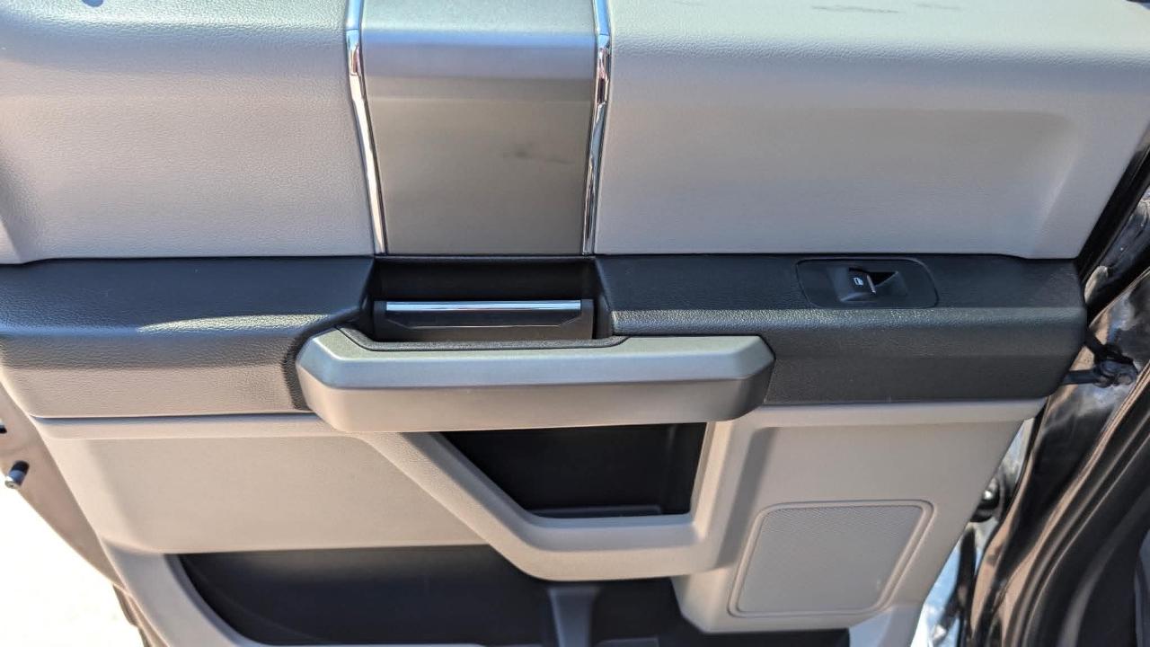 Ford F-150 4WD SuperCrew 145" XLT 2017