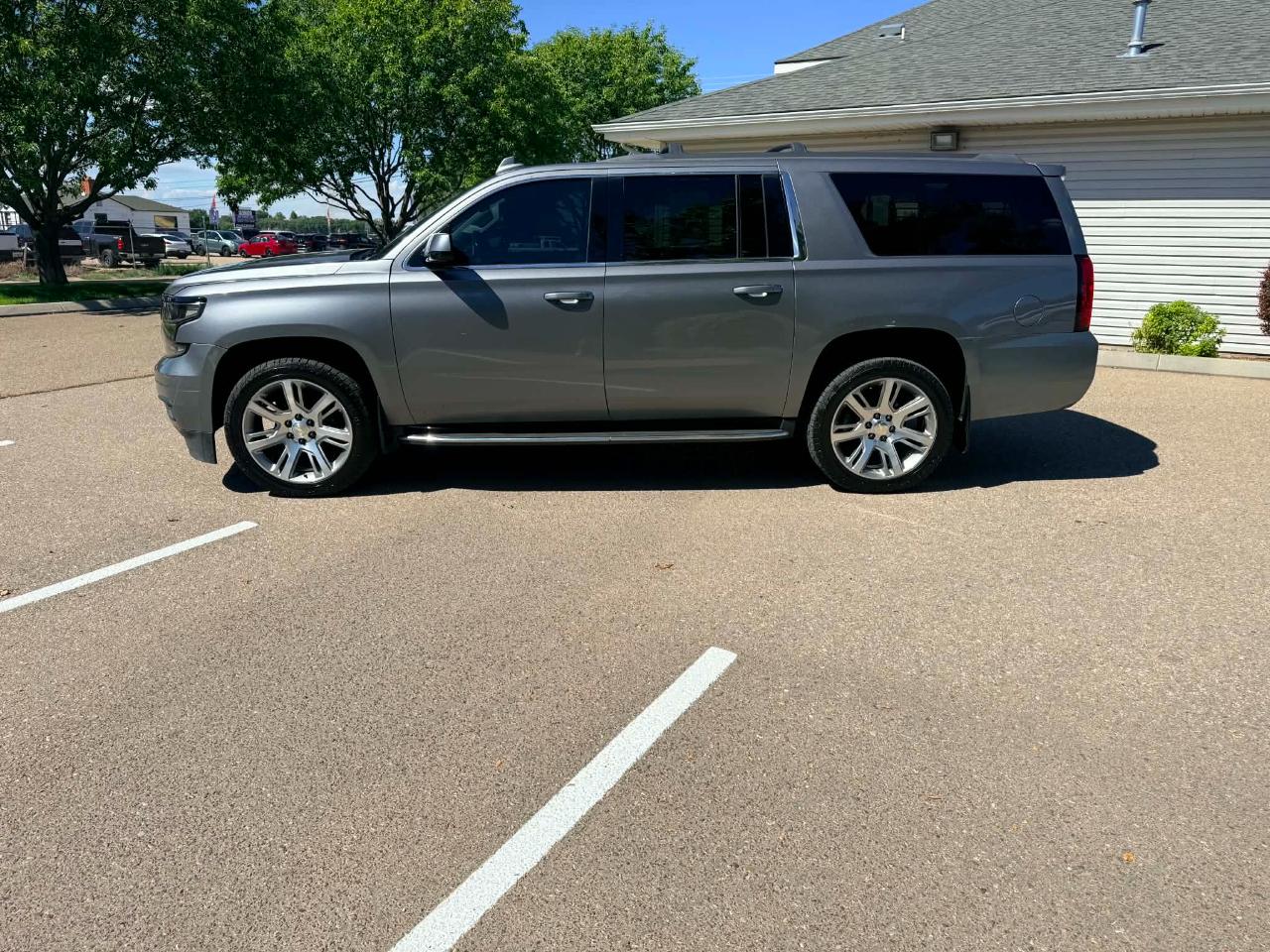 Chevrolet Suburban  2020